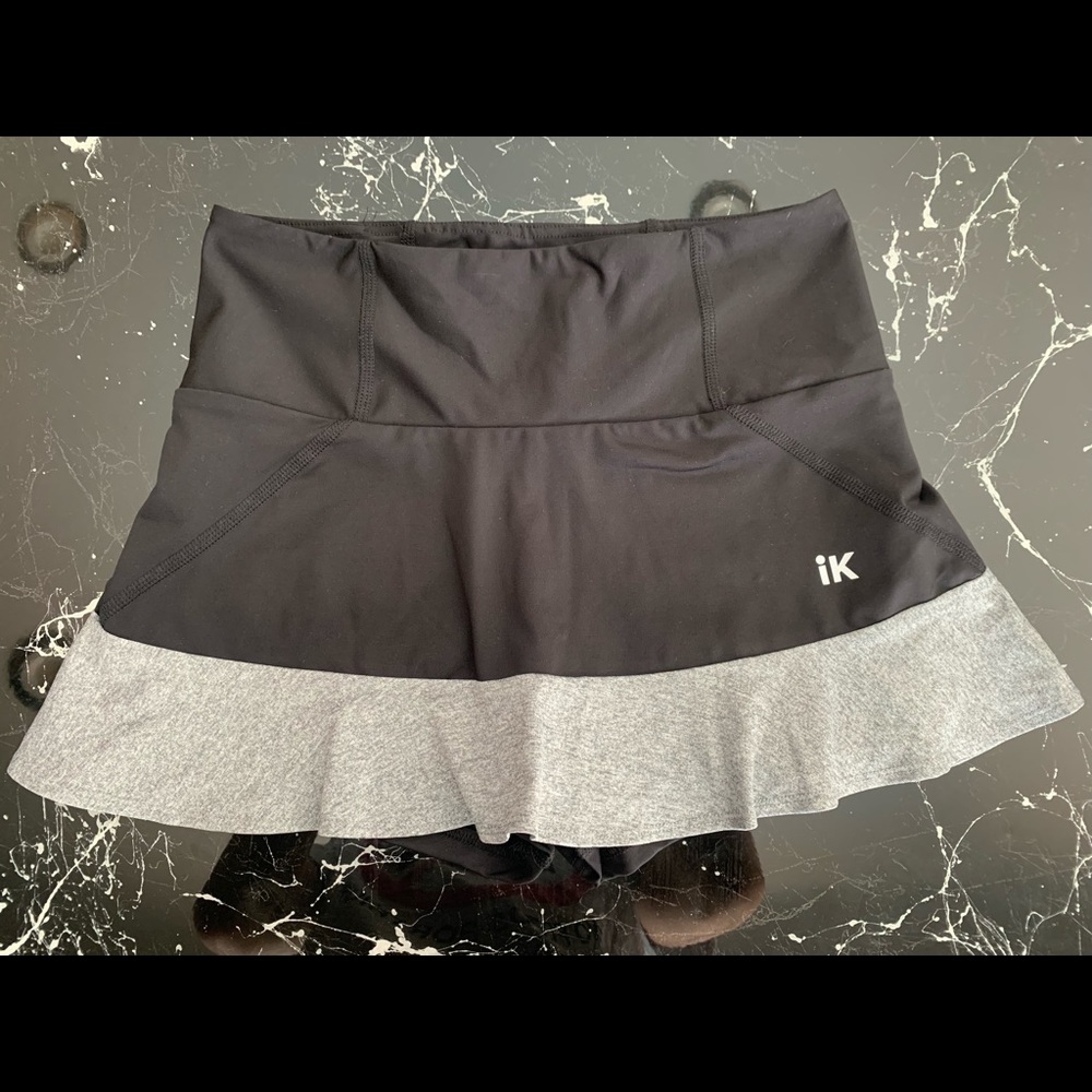 iK Black & Grey Tennis Skort size extra small